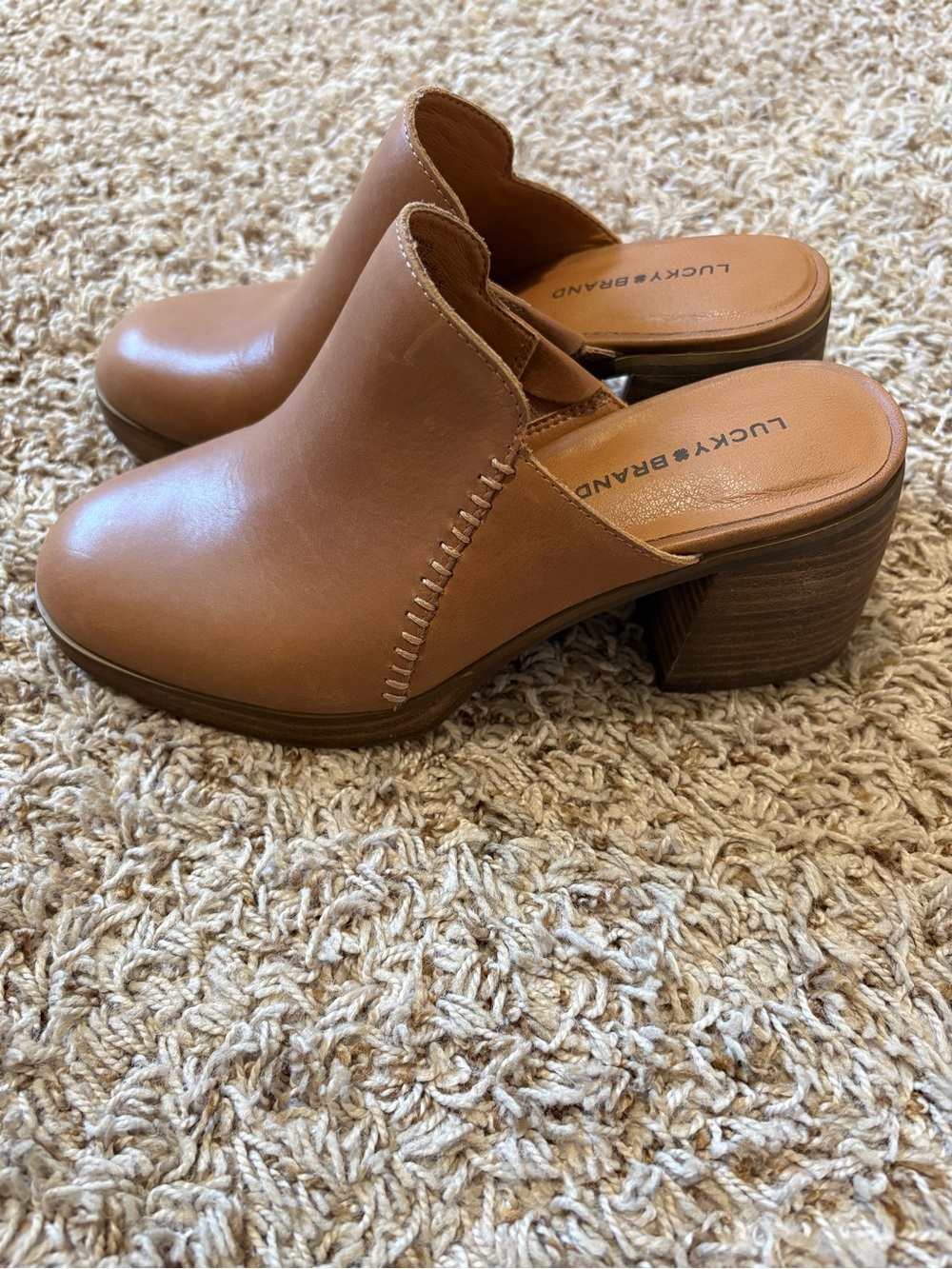 Lucky Brand Qewel mules women’s size 6.5 slip on - Picture 3 of 10